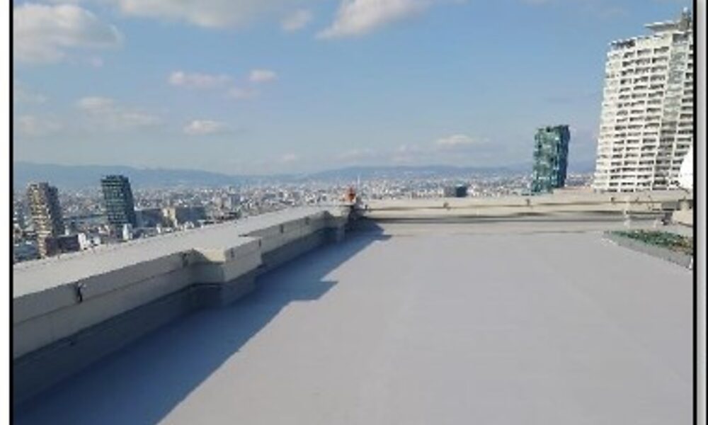 大阪市内タワーマンション屋上防水工事（2023年11月・1300平方メートル）